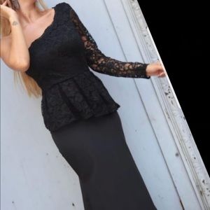 Black one sleeve lace evening dress NWT